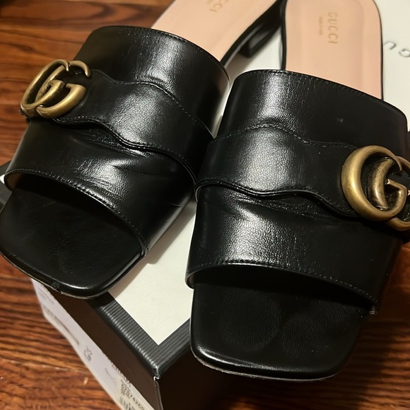 Authentic women’s Gucci Malaga Kid GG Marmont Slide sandal! - Picture 2 of 9